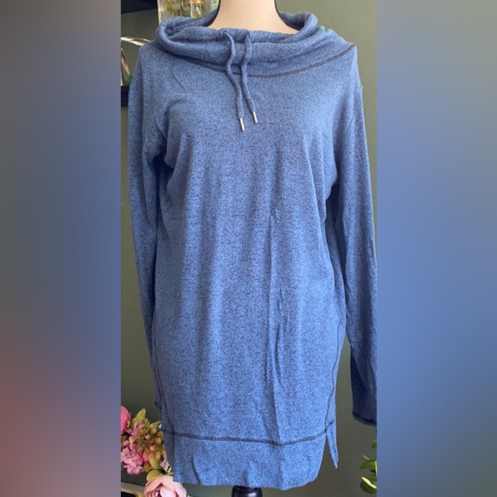 Womens Blue long sleeves sweater top, size L